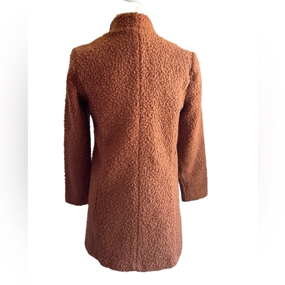 Carole Wren Tedy Cardigan - Picture 2 of 3